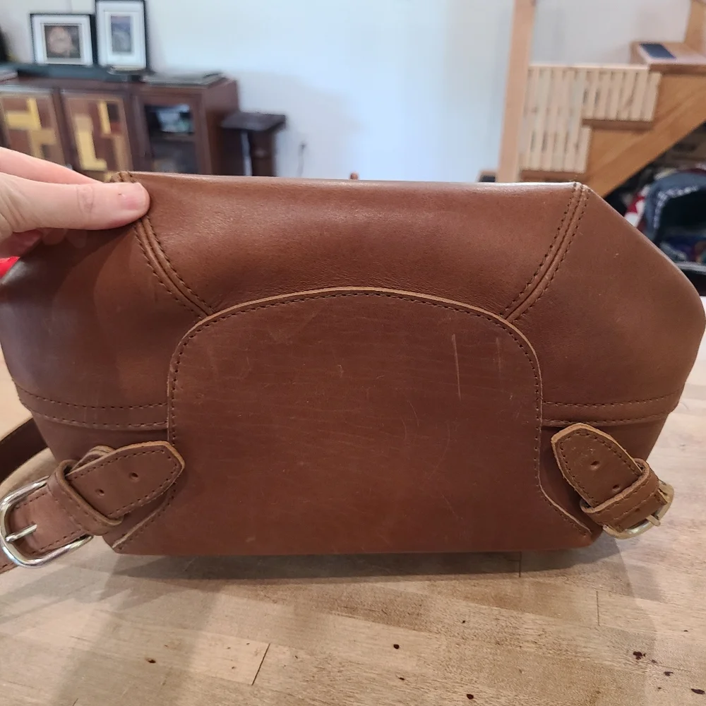 Saddleback Leather Bucket Backpack In Tobacco - Picture 3 of 13
